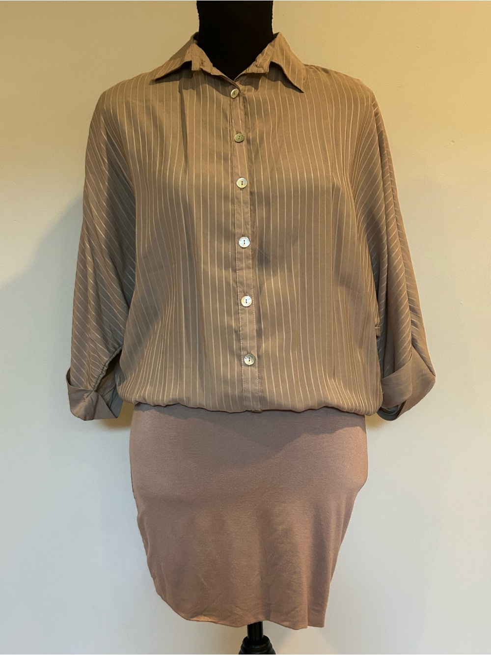 Costa Blanca Taupe Pinstripe Batwing Sleeve Mini Shirt Dress Size S - Picture 9 of 12